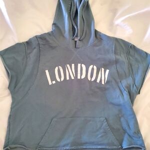 Cropped short-sleeved hoodie